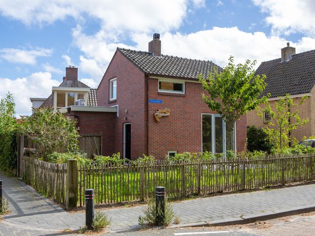 Zeedistelstraat 9, West-Terschelling