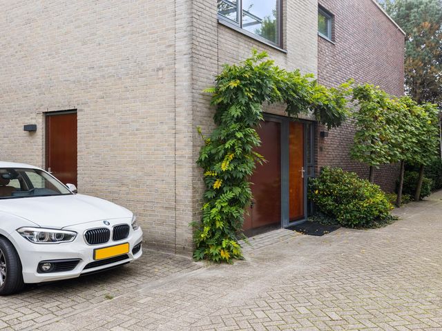Lilian Ngoyiweg 158, Rotterdam