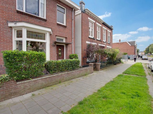 Hoge Bothofstraat 124, Enschede