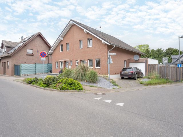 Aldenhovener Strasse 4d, Puffendorf