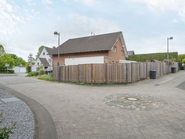 Aldenhovener Strasse 4d, Puffendorf