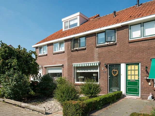 Von Lindernstraat 14, Alblasserdam