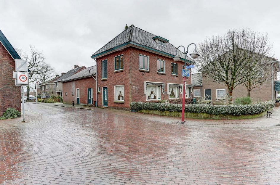 Kerkplein 11 11A