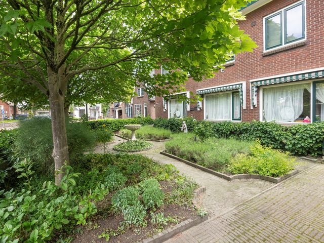 Kerkplein 11 11A, Dalfsen
