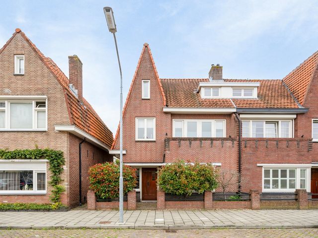 Azelmastraat 13, Zevenbergen