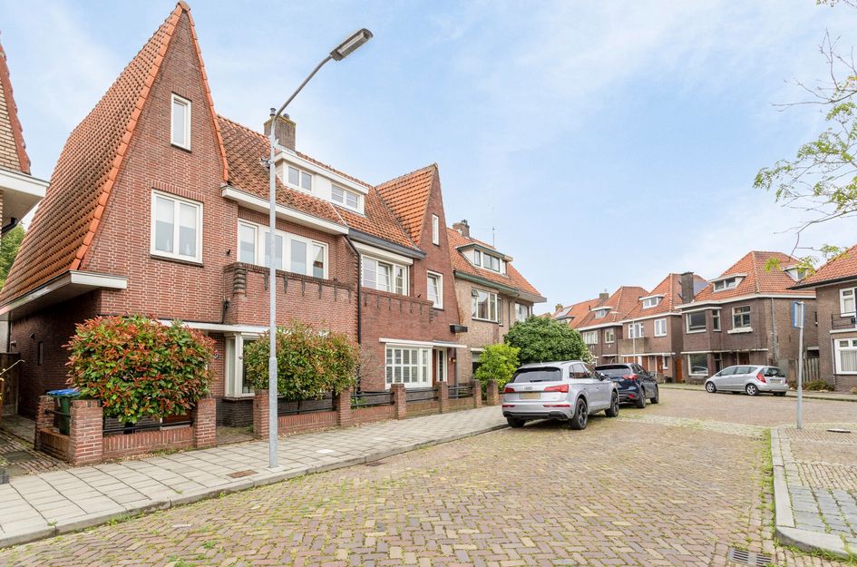 Azelmastraat 13