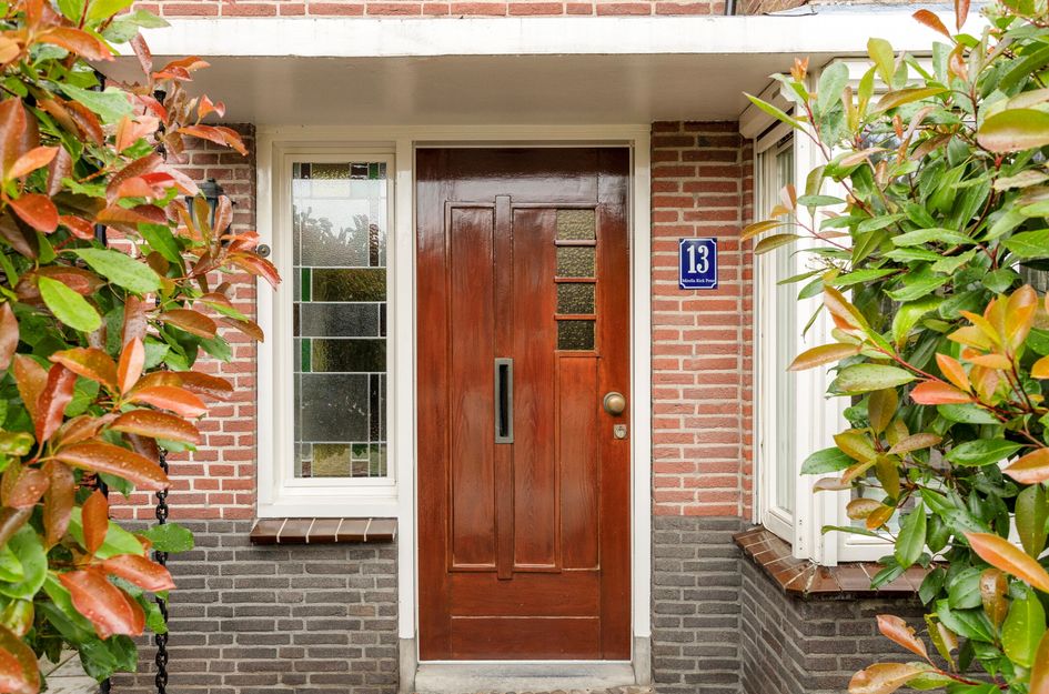 Azelmastraat 13