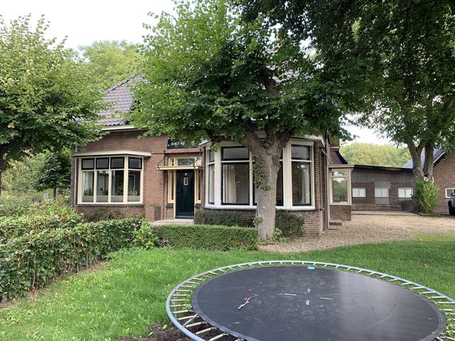 Ressensestraat 32, Ressen