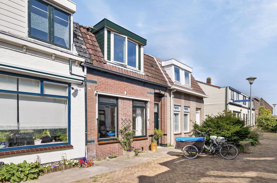 Emmastraat 19