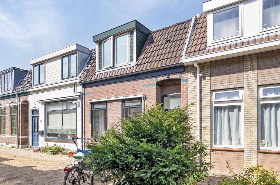 Emmastraat 19