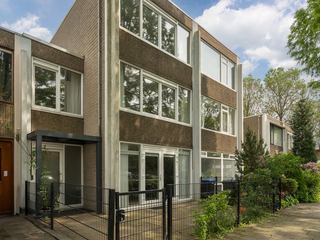 Jachtenlaan 8, Zaandam