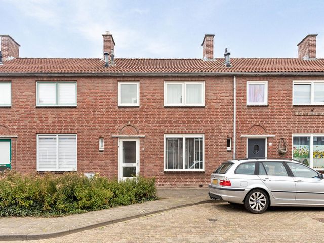 Pinksterbloemstraat 11, Geertruidenberg