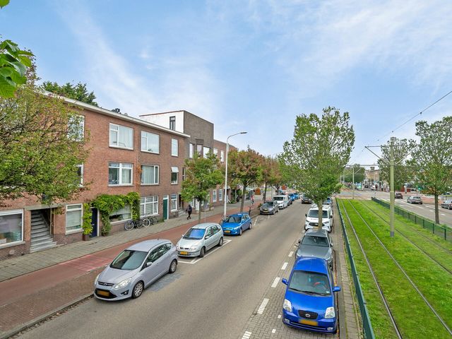 Escamplaan 19, Den Haag