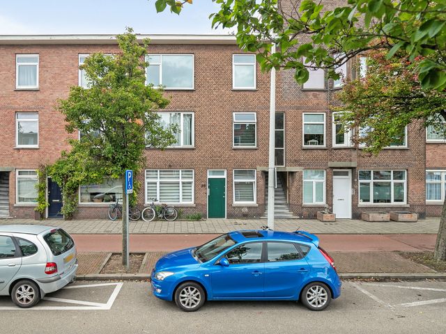 Escamplaan 19, Den Haag