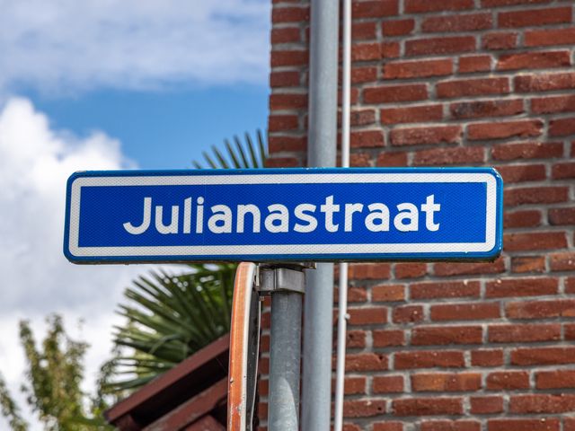 Julianastraat 2, Puth