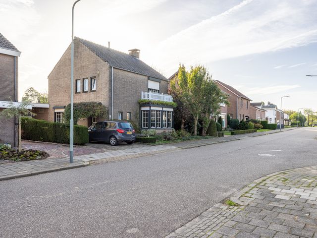 Amstenraderweg 10, Merkelbeek