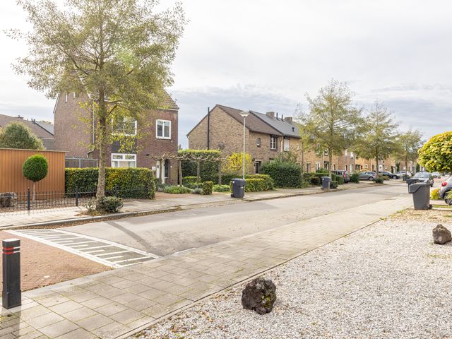 Willem I Straat 16, Urmond