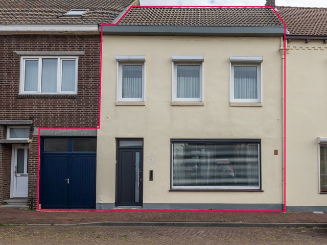 Spoorstraat 66, Geleen