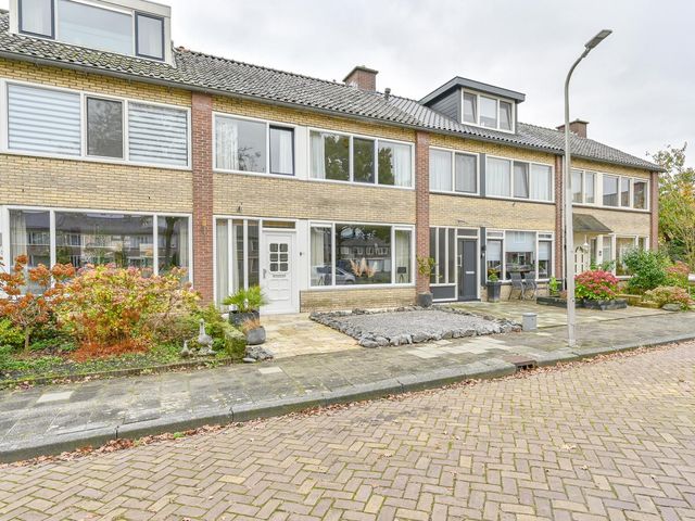 Hazelaarstraat 60, Hoogeveen