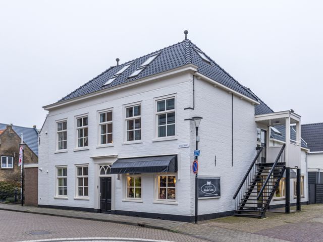 Kerkstraat 14, Klaaswaal