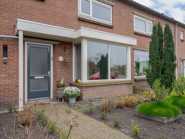 Meidoornstraat 5, Lutten