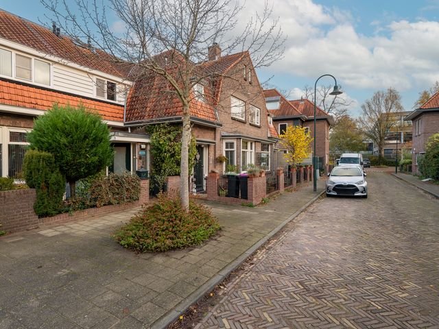 Waalhofflaan 19, Voorburg