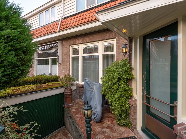 Waalhofflaan 19, Voorburg