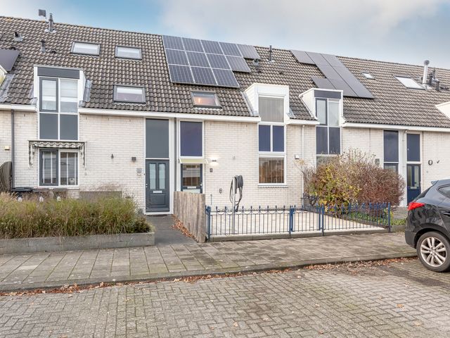 Klaproosstraat 8, Nieuw-Vennep