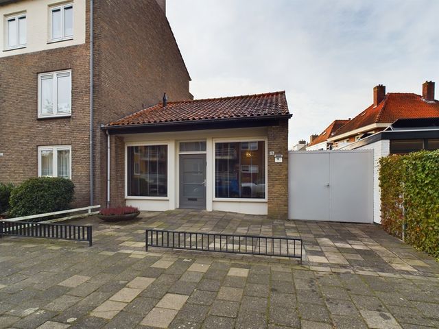 Doctor Schaepmanlaan 18, Roosendaal