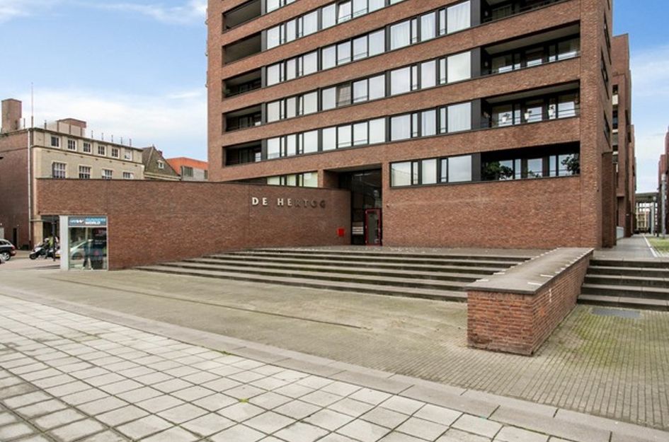 Clausplein 38