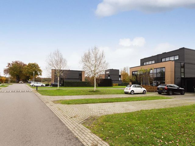 Laan van Zonnehoeve 240, Apeldoorn