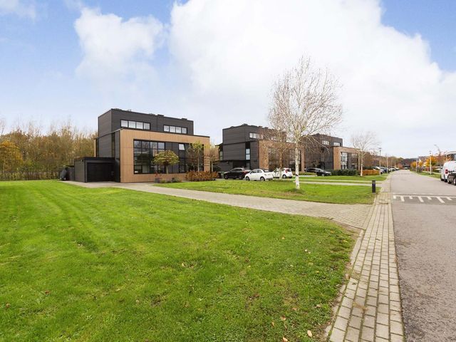 Laan van Zonnehoeve 240, Apeldoorn