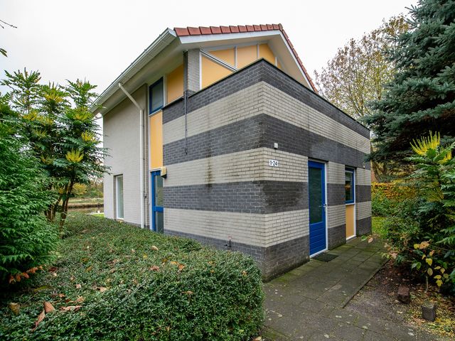 Roegeweg 1 24, Steendam