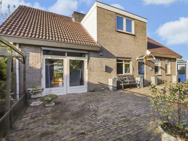 Nijverheidsstraat 11, Huissen