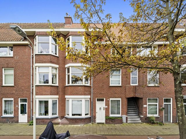 Pisuissestraat 93, 'S-Gravenhage