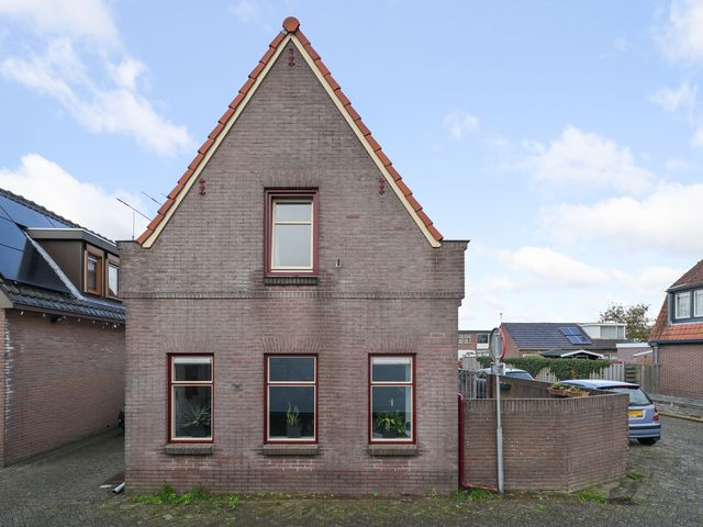 Nieuwland 27, Uitgeest