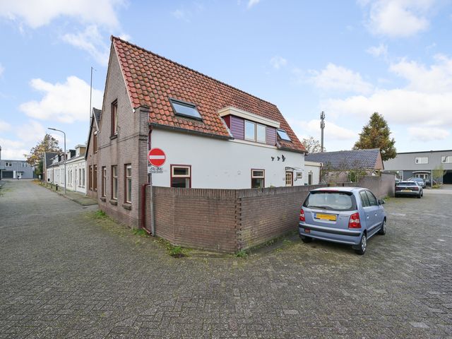 Nieuwland 27, Uitgeest