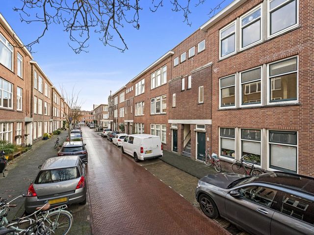 Rhododendronstraat 68, 'S-Gravenhage