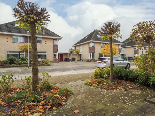 Zuiderwoid 4, Lutjebroek