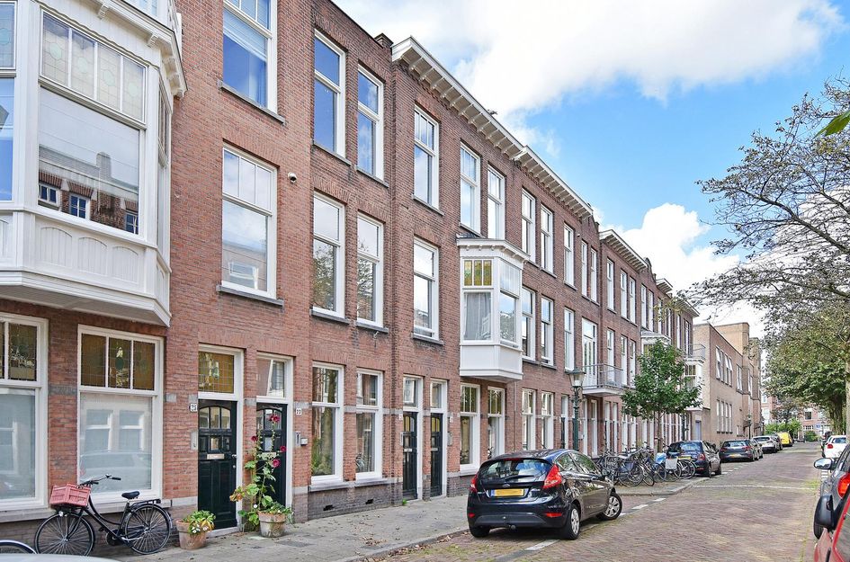 Van Slingelandtstraat 15