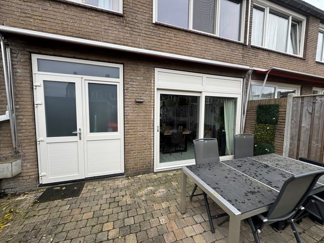 Beethovenhof 26, Terneuzen