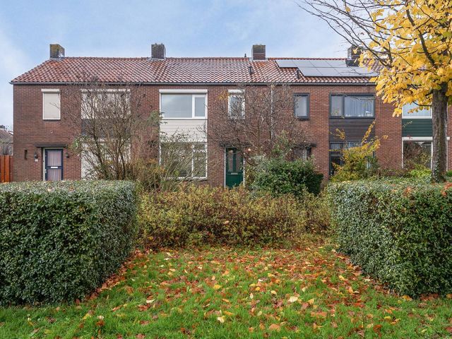 Dr. A.R. Holstraat 13, Zetten