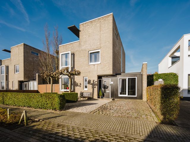 Staverdenlaan 20, Spijkenisse