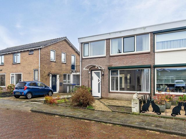 Sloestraat 35, Lewedorp