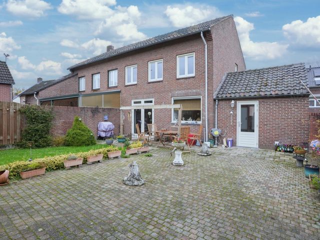 Sint Dyonisiusweg 8, Wittem