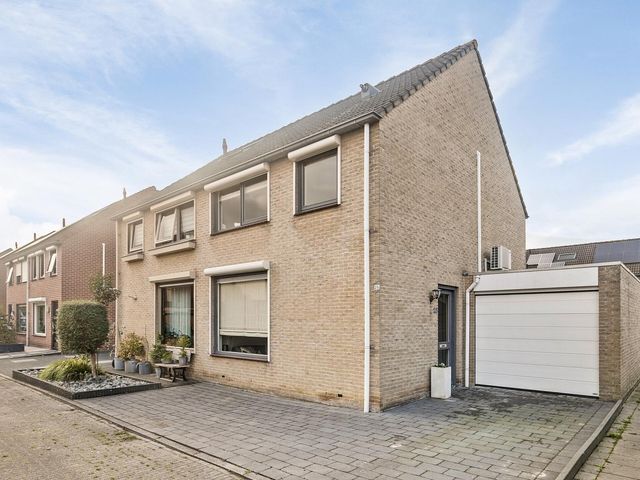 Anthonie Van Dyckstraat 25, Axel