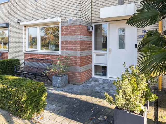 Hoefbladlaan 57, Papendrecht