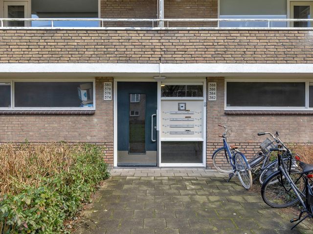 J.J. van Deinselaan 376, Enschede