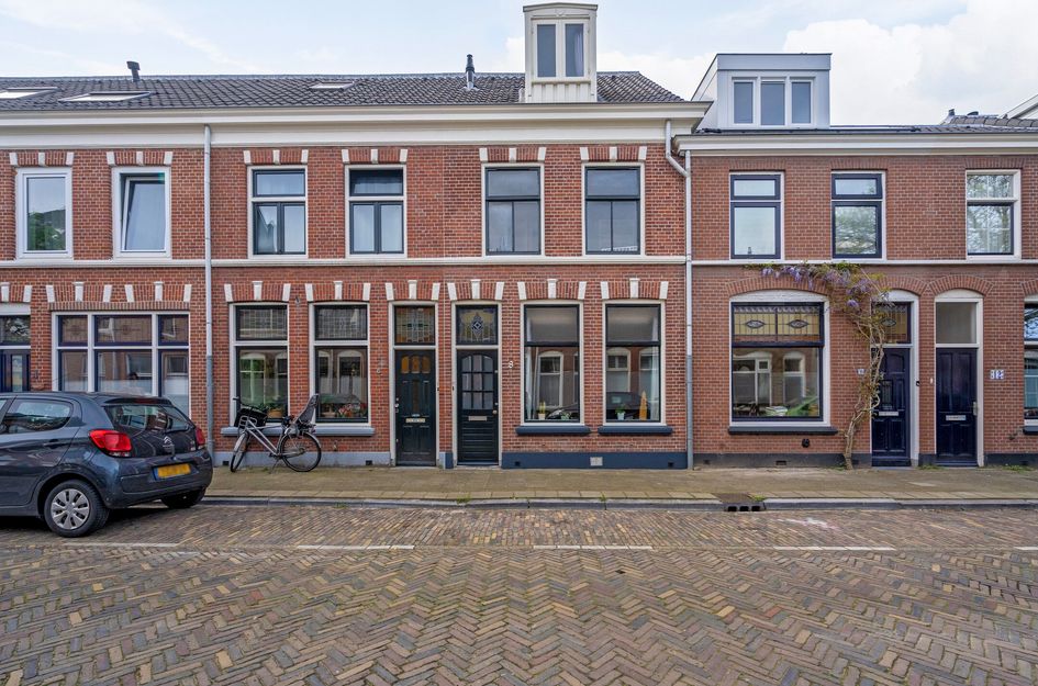 Leliestraat 8