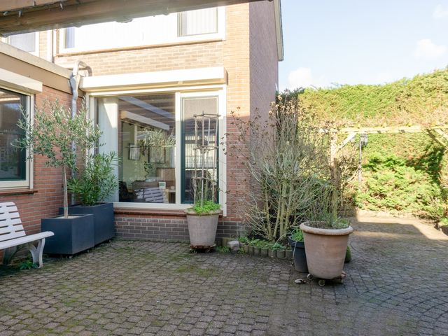 Van de Zandestraat 3, Woensdrecht